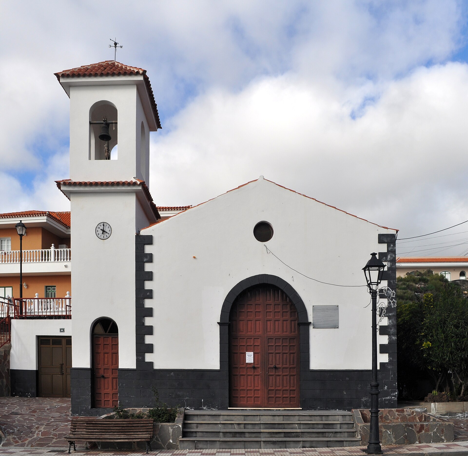 Iglesia de El Molledo, núcleo de inicio de la ruta